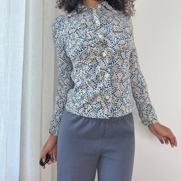Vintage Italian Button-Up Mesh Blouse with Micro Dot Print (XS) - Picture 5 of 7
